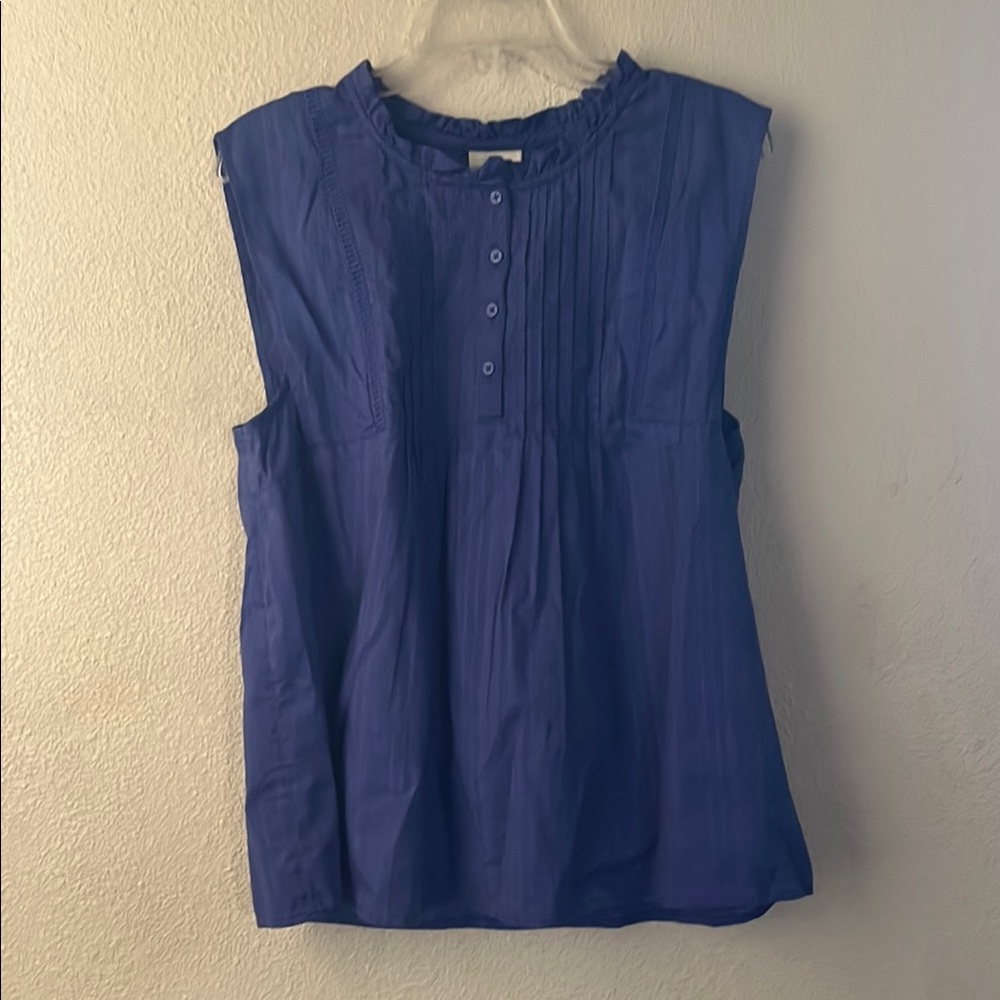 Women’s St. John's Bay Blue Sleeveless Pleated Top Large